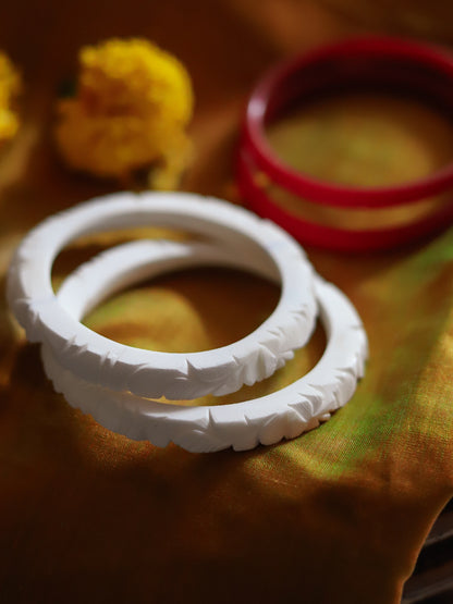 Handcarved Shakha Pola Bangle Pair (2.6 Inch)