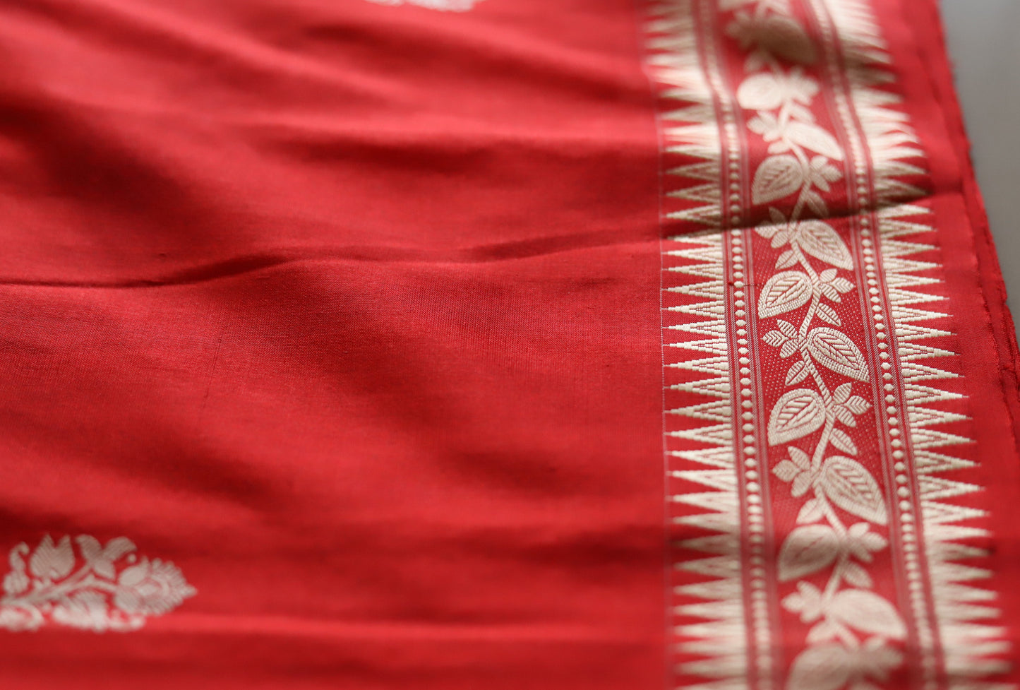 Bengal Handwoven Benarasi Silk Saree