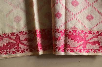 Handwoven Dhakai Saree in Jamdani Weave