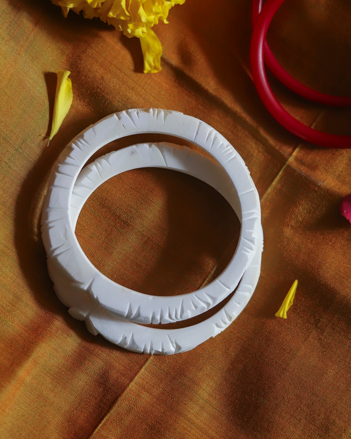 Handcarved Shakha Pola Bangle Pair (2.4 Inch)