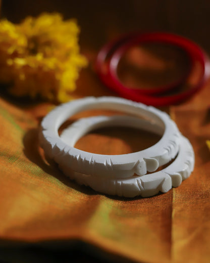 Handcarved Shakha Pola Bangle Pair (2.6 Inch)