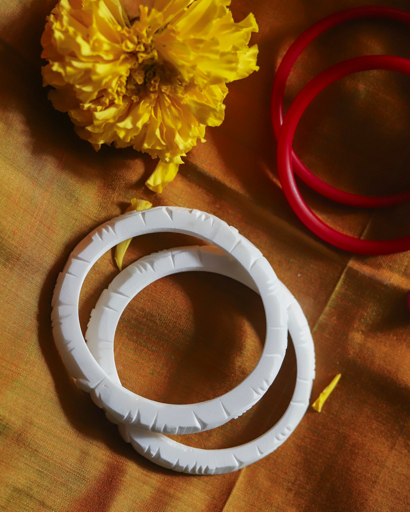 Handcarved Shakha Pola Bangle Pair (2.4 Inch)