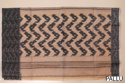 Handwoven Dhakai Saree in Jamdani Weave