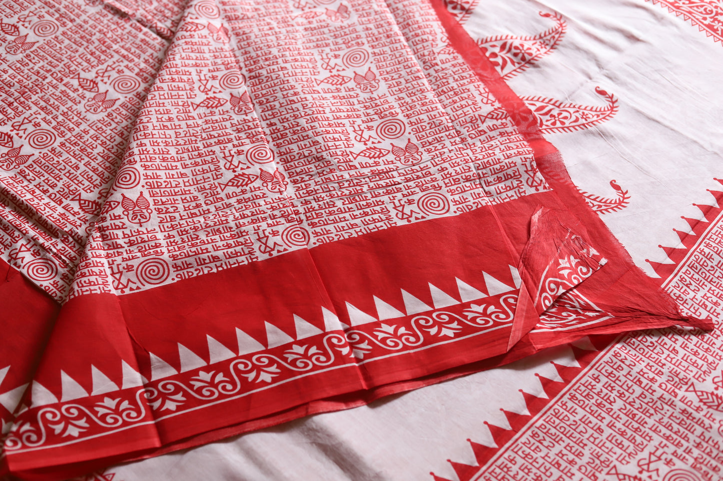 Handwoven Bengal White and Red Cotton Saree