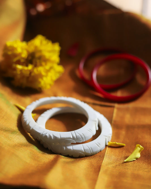 Handcarved Shakha Pola Bangle Pair (2.2 Inch)