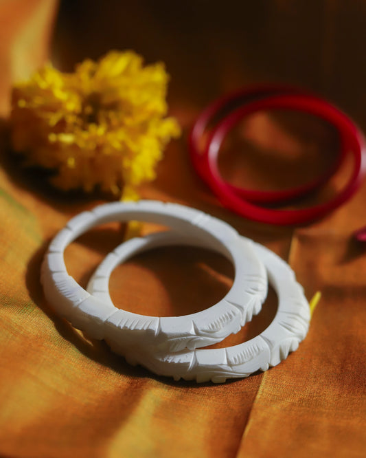 Handcarved Shakha Pola Bangle Pair (2.8 Inch)