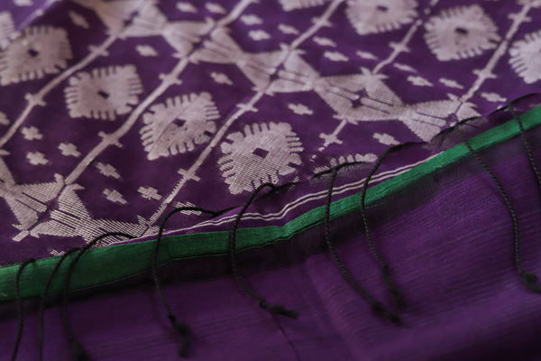 Handwoven Bengal Cotton Saree in Jamdani design