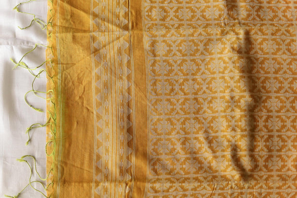 Handwoven Bengal Cotton Saree in Jamdani design