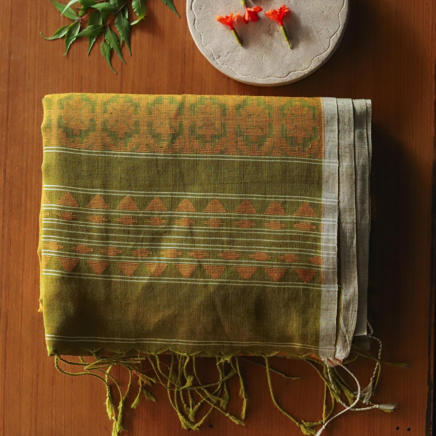 Handwoven Bengal Cotton Saree in Jamdani design